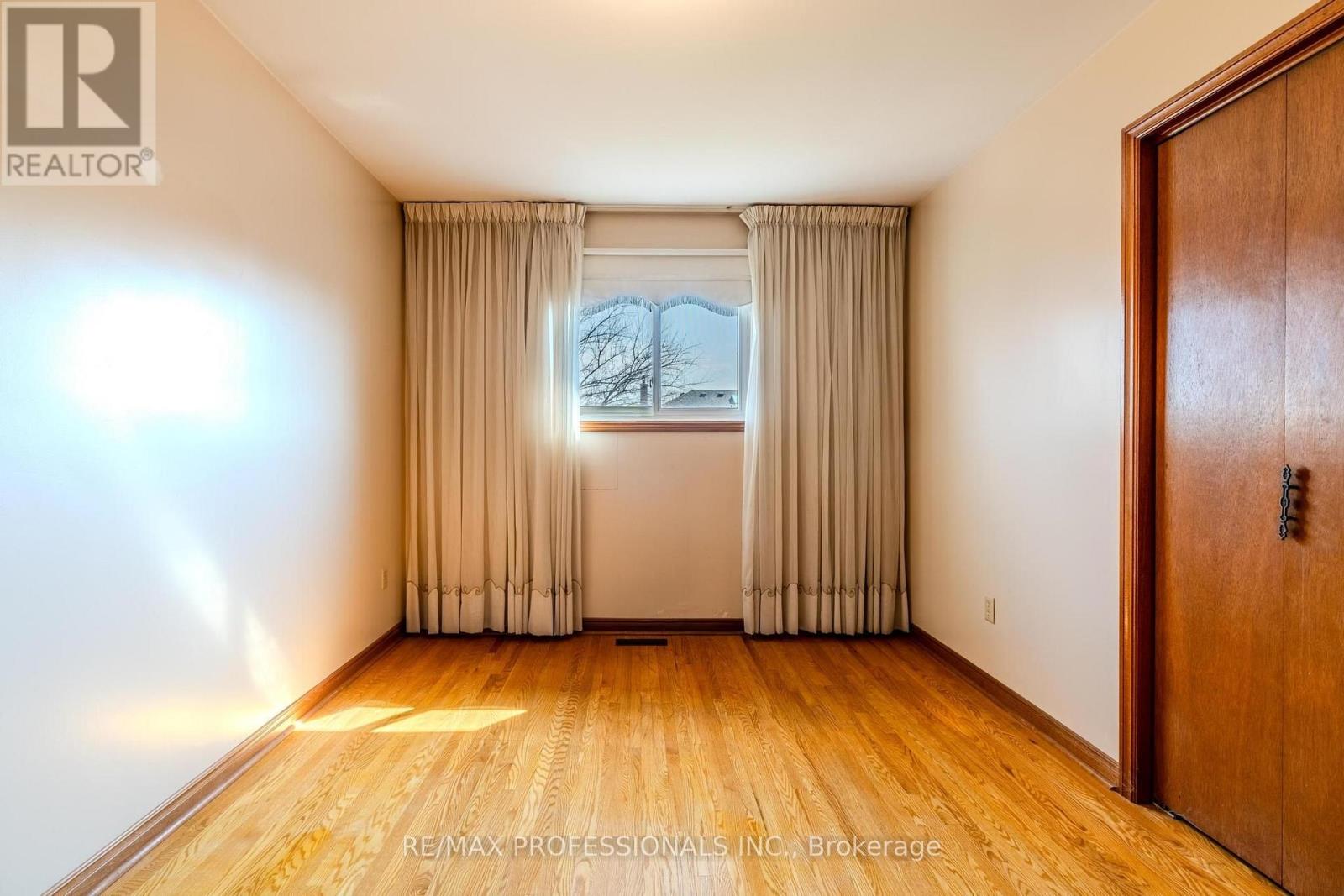 45 CHARTWELL ROAD - 30
