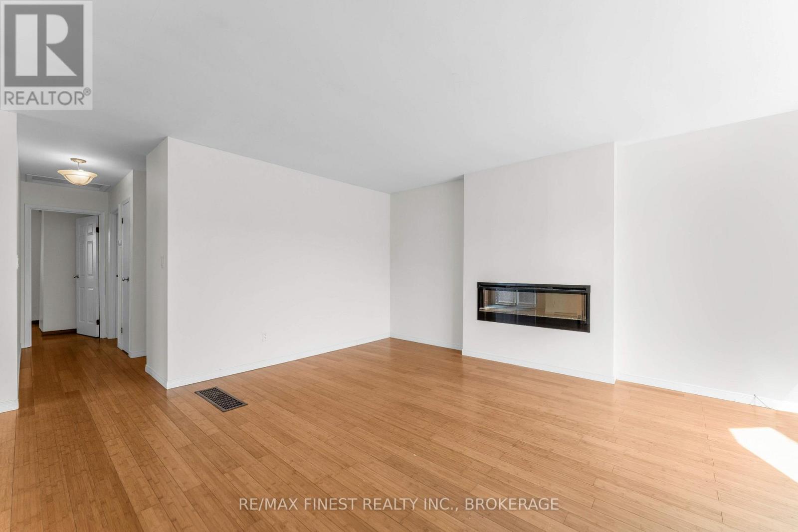 102 GRENADIER DRIVE - 8