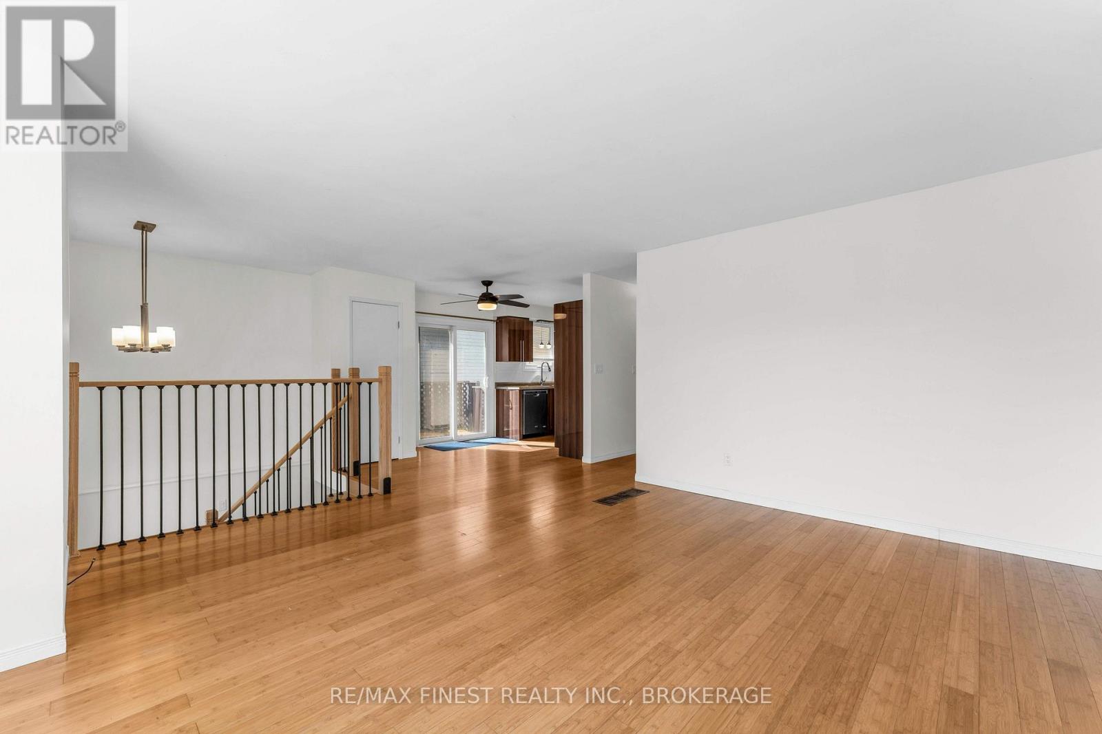 102 GRENADIER DRIVE - 9