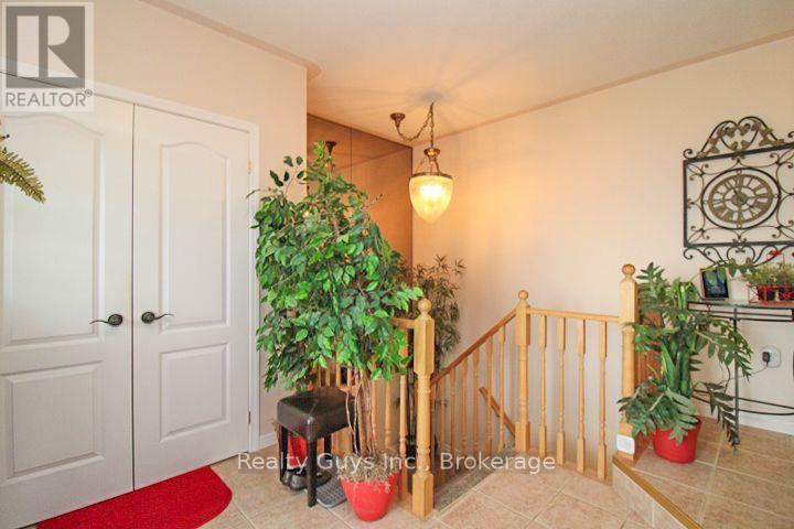1235 HAGGIS DRIVE - 10