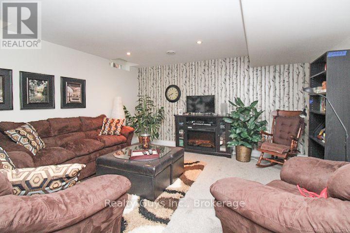 1235 HAGGIS DRIVE - Image 36