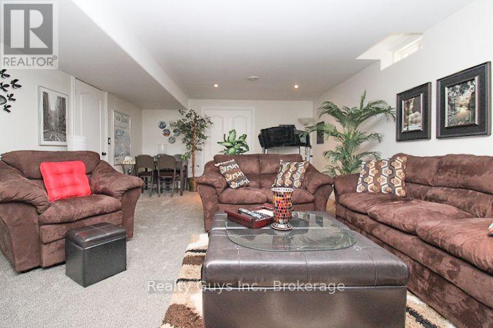 1235 HAGGIS DRIVE - 37