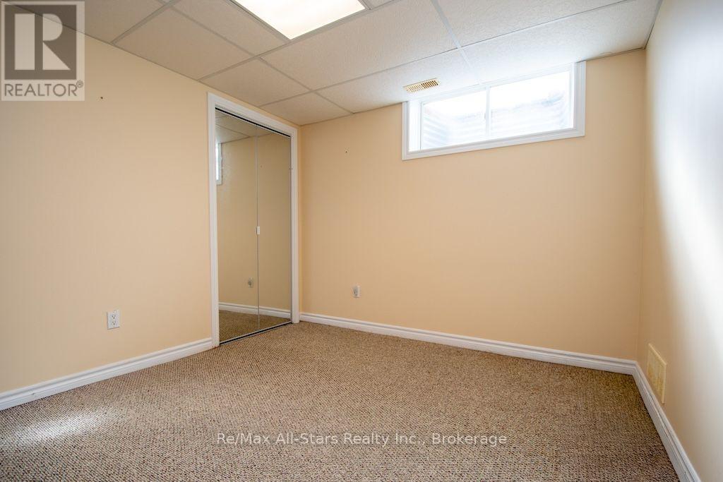 41 MCGIBBON BOULEVARD - Image 29