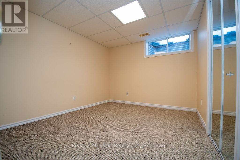 41 MCGIBBON BOULEVARD - 31