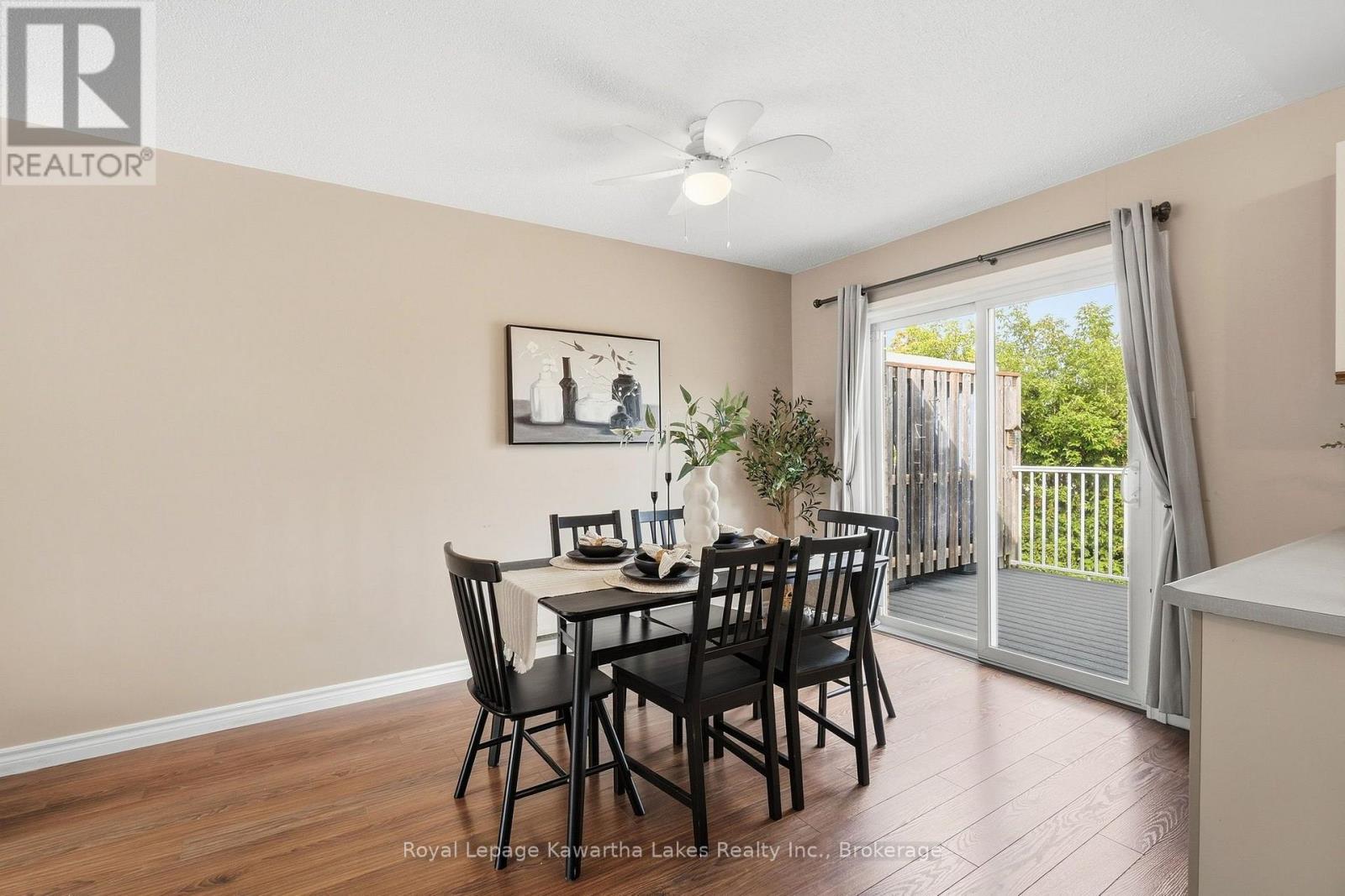 #27 115 MARY STREET W - 11