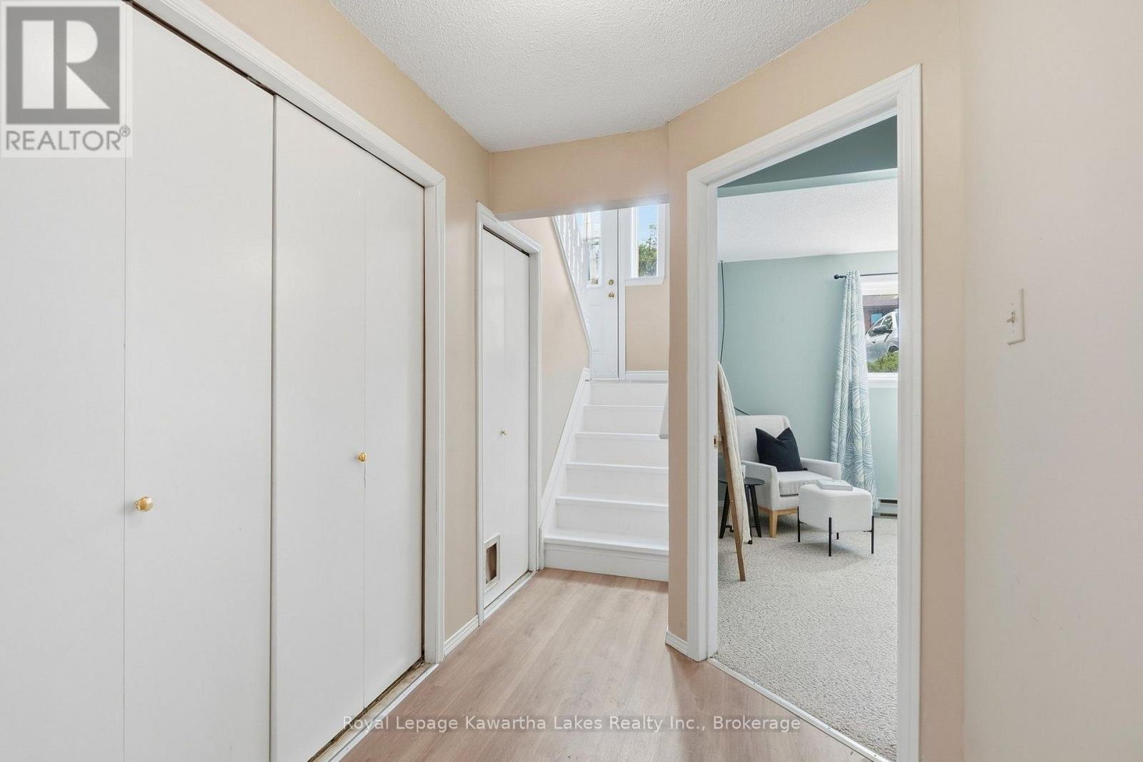 #27 115 MARY STREET W - 14