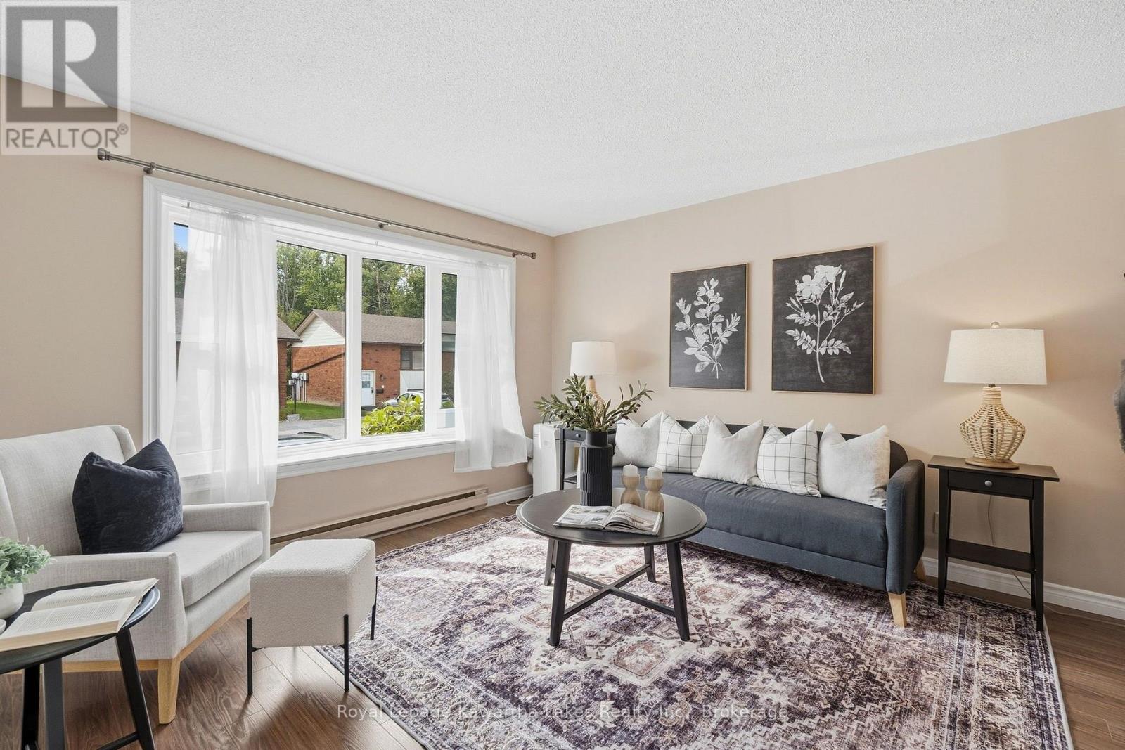 #27 115 Mary Street West, Kawartha Lakes (Lindsay), Ontario, K9V2N7, Kawartha Lakes (Lindsay), Ontario — photo 4 of 5