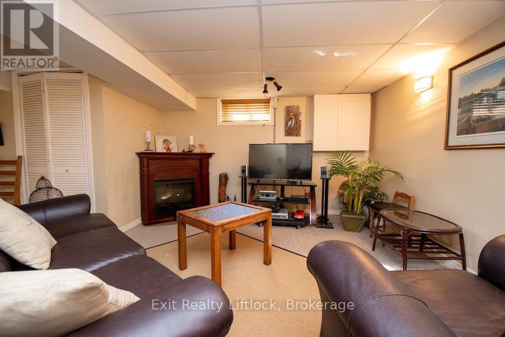 445 Arndon Avenue, Peterborough, ON photo 22