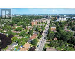 2064 St Laurent Boulevard, Ottawa, ON K1G1A9 Photo 46
