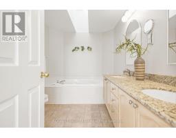 2a Weslock Way, Ottawa, ON K2K2N7 Photo 26