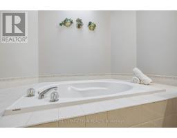 2a Weslock Way, Ottawa, ON K2K2N7 Photo 29