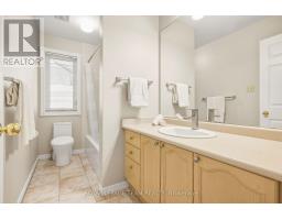 2a Weslock Way, Ottawa, ON K2K2N7 Photo 33