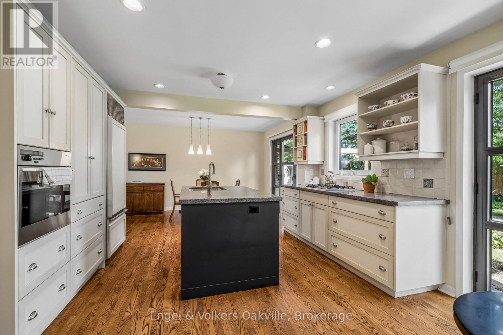 1170 CONYERS CRESCENT - 21