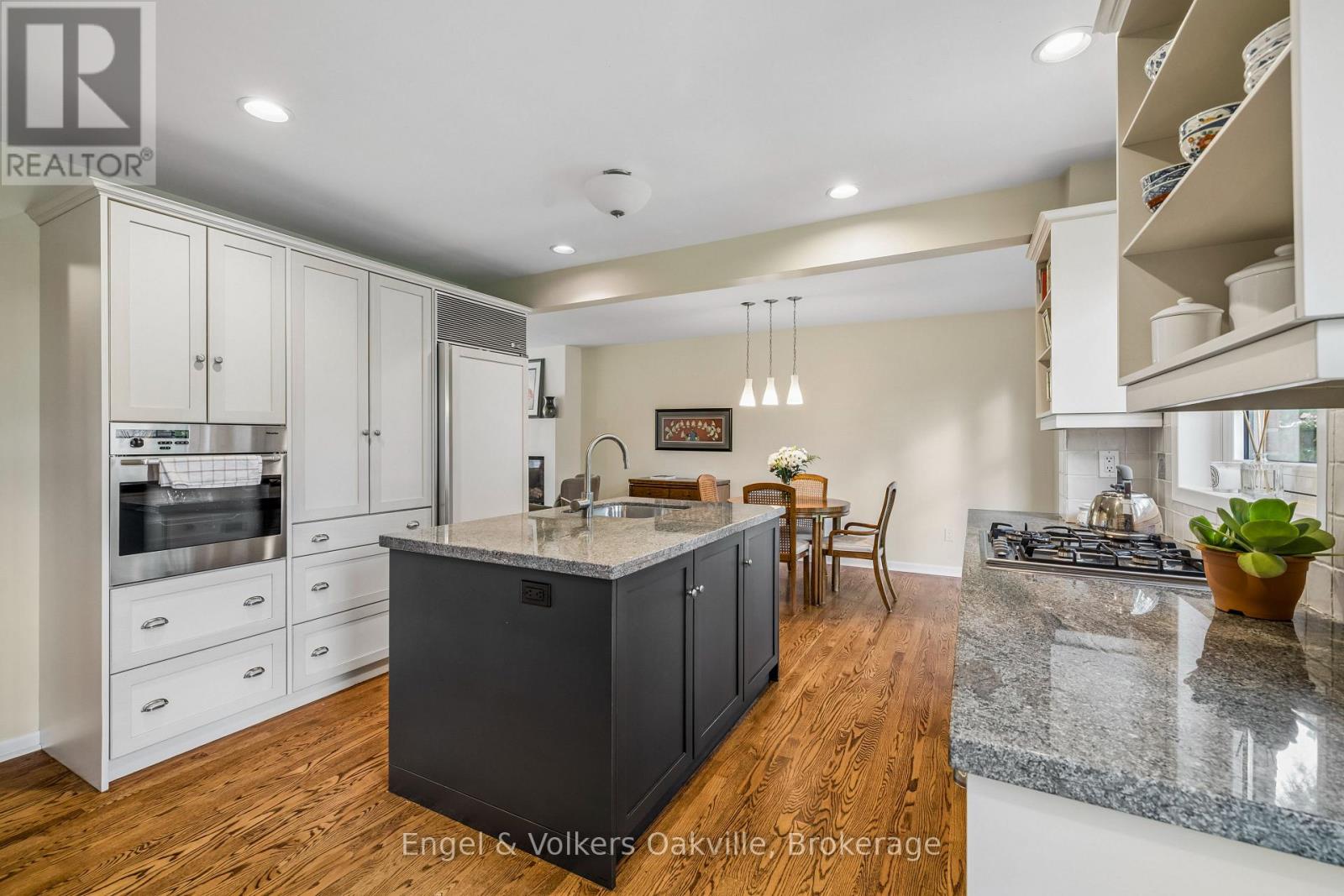 1170 CONYERS CRESCENT - 22