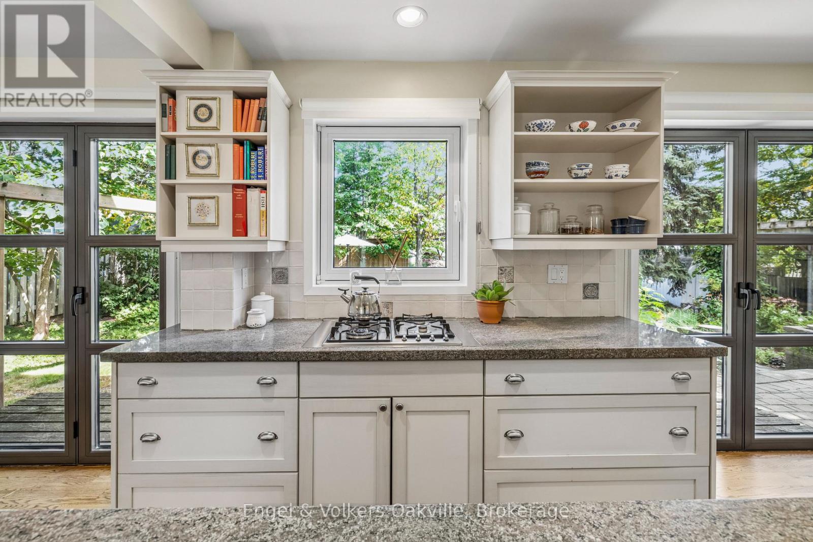 1170 CONYERS CRESCENT - 24
