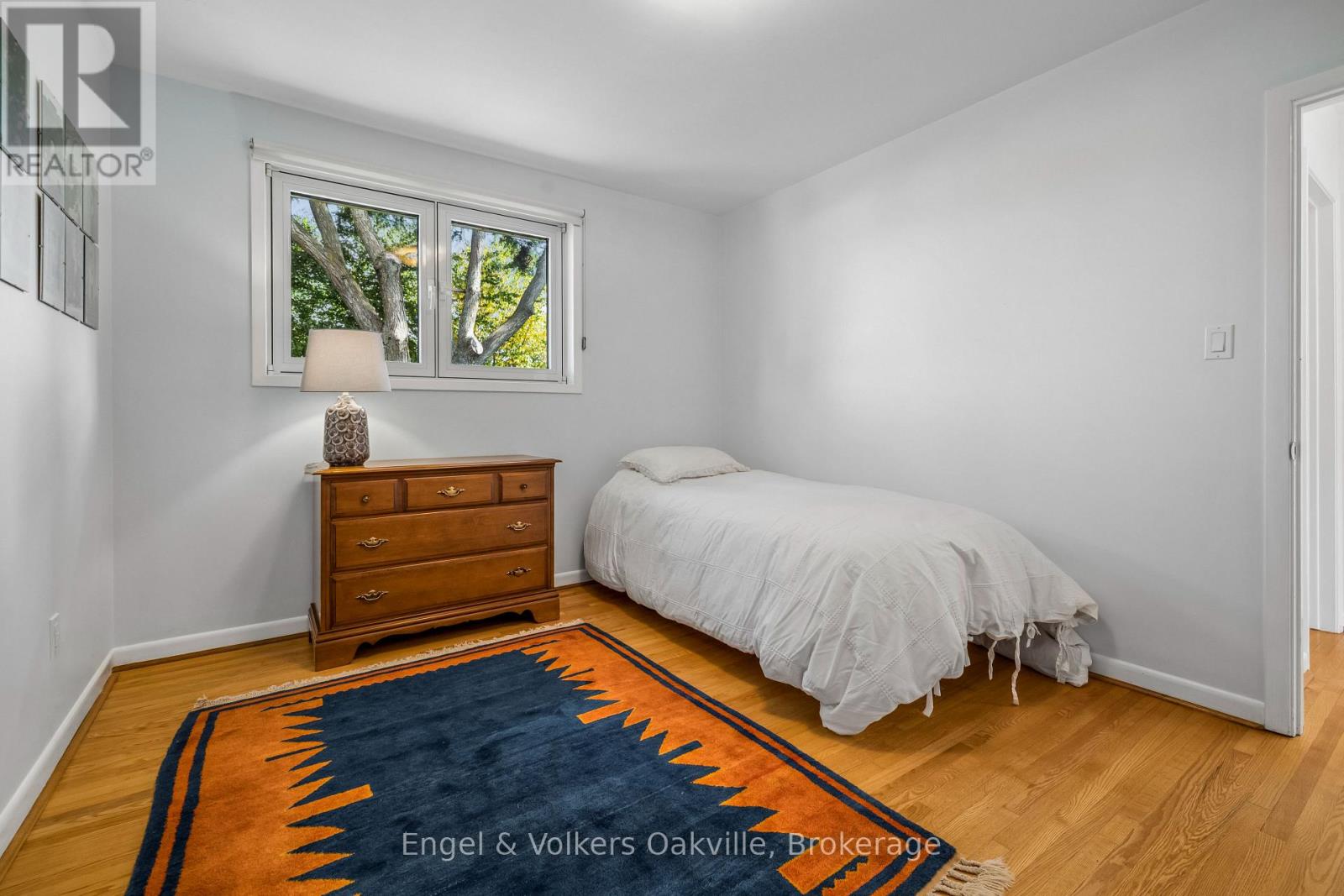 1170 CONYERS CRESCENT - 34