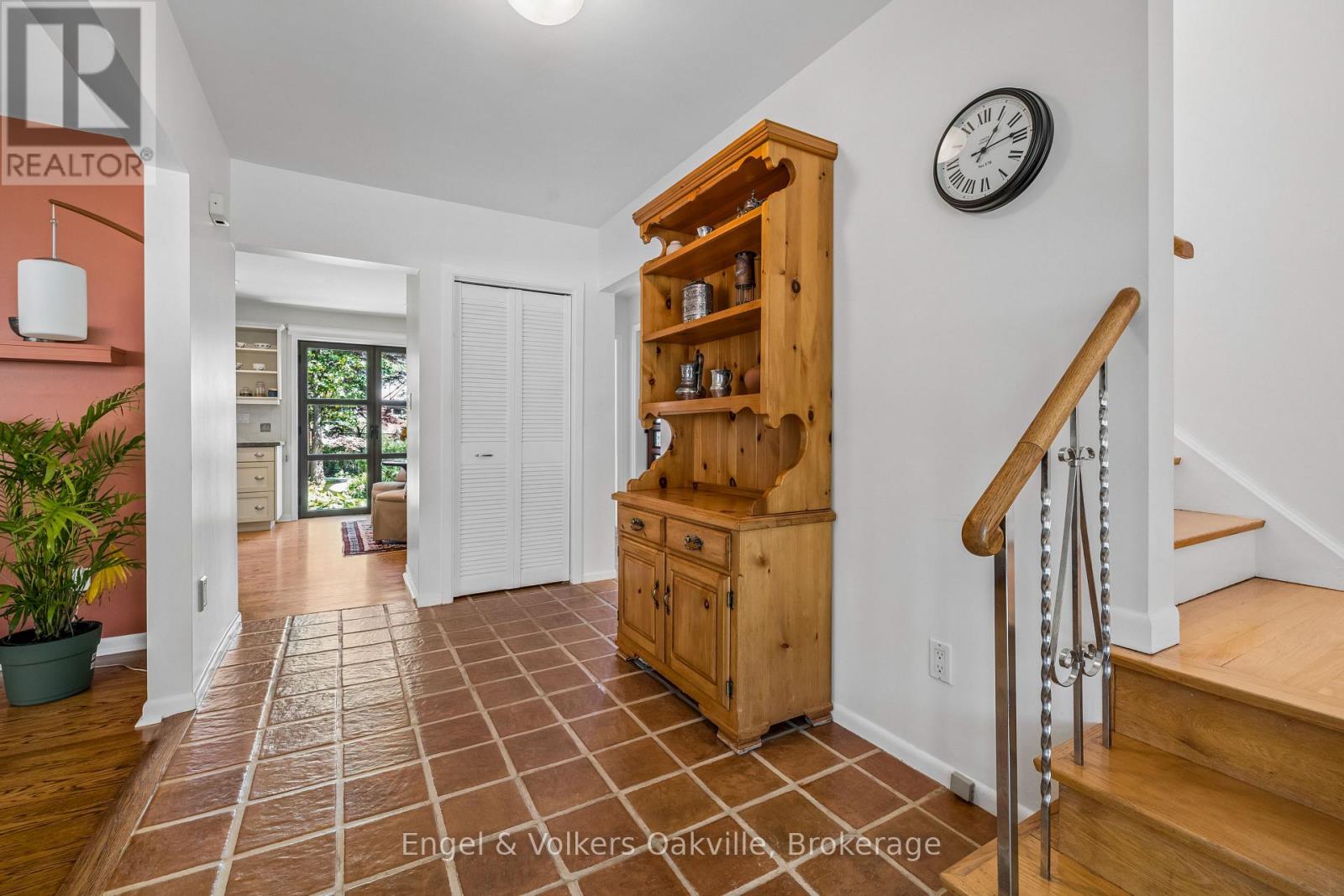 1170 CONYERS CRESCENT - 8