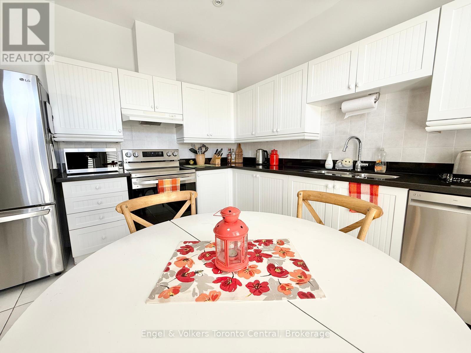 55 CLUBHOUSE Drive, Collingwood photo 3