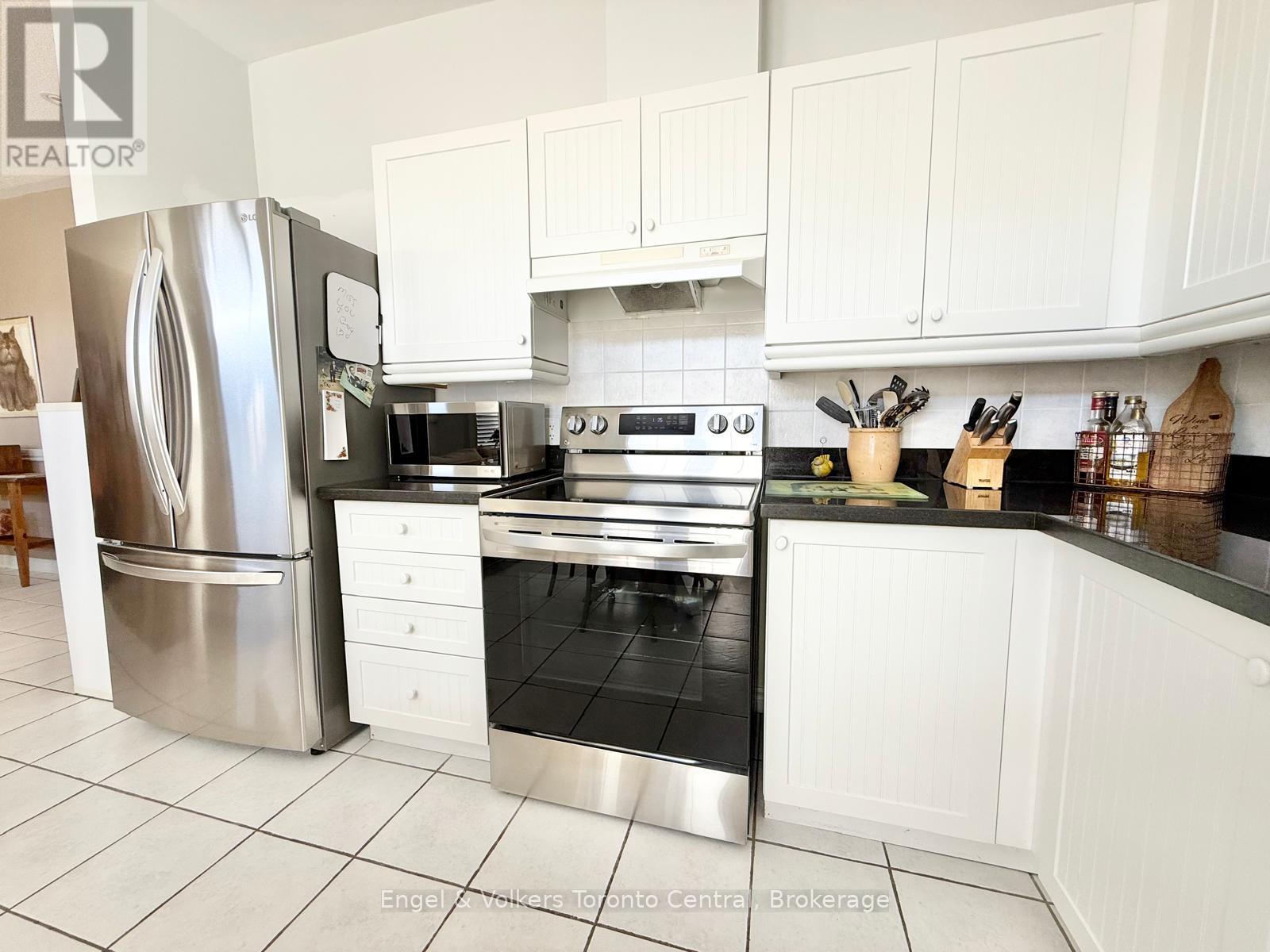55 CLUBHOUSE Drive, Collingwood photo 4