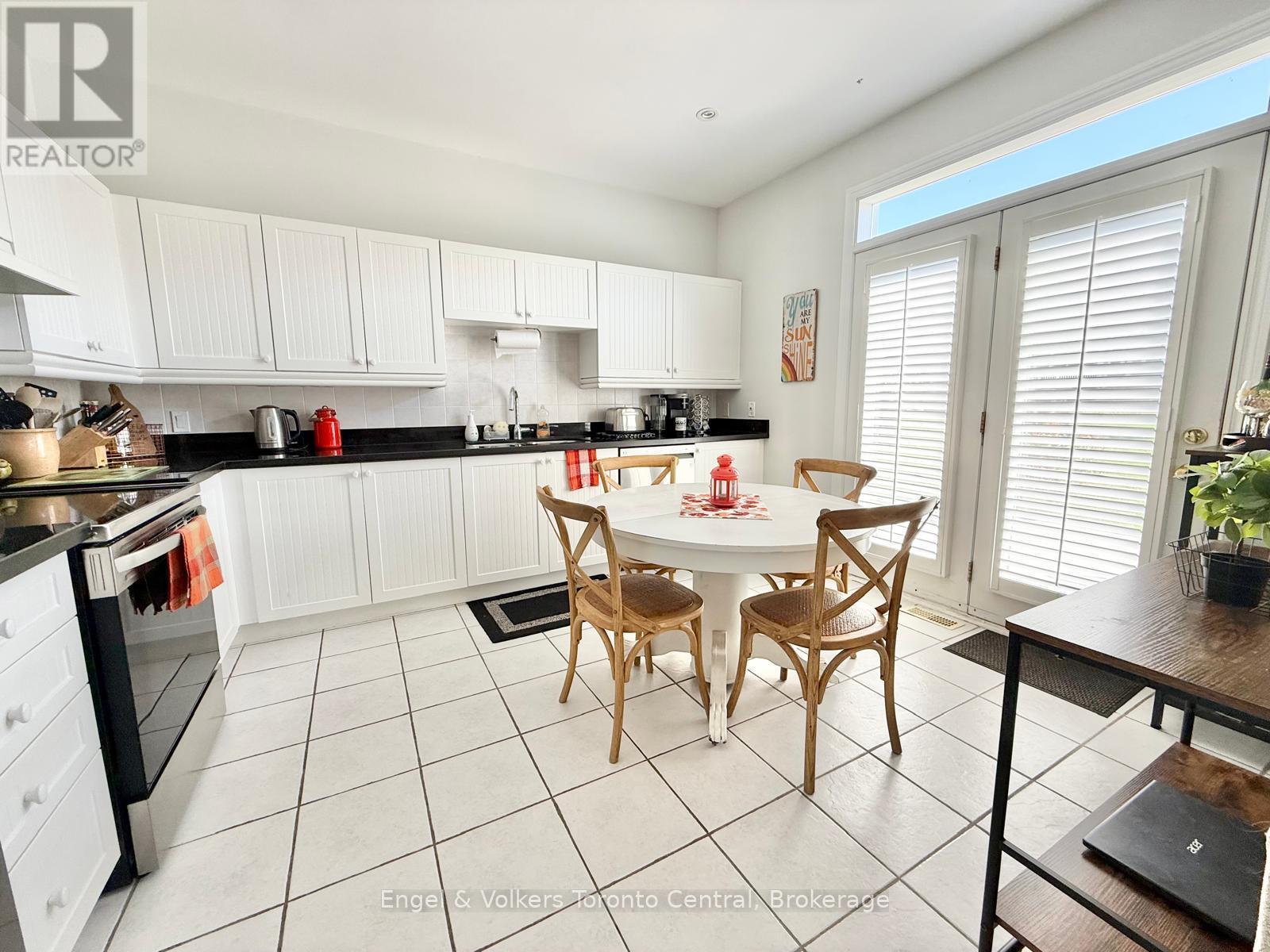 55 CLUBHOUSE Drive, Collingwood photo 5