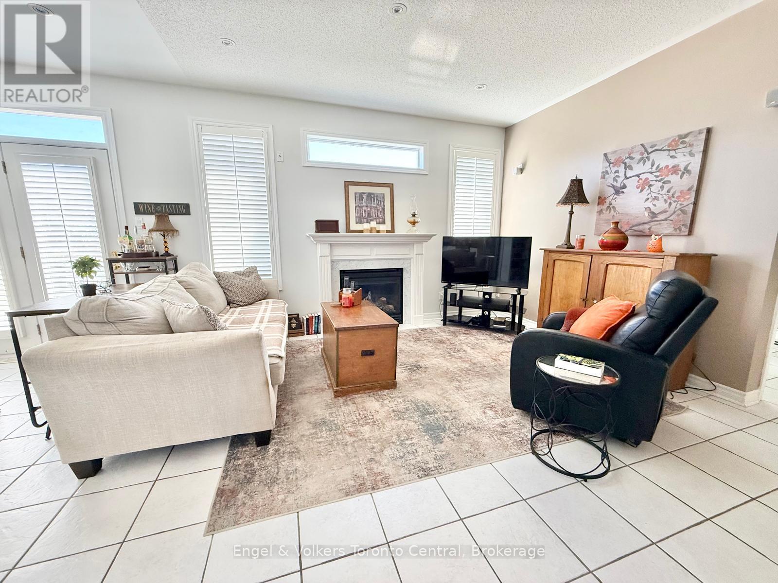 55 CLUBHOUSE Drive, Collingwood photo 6