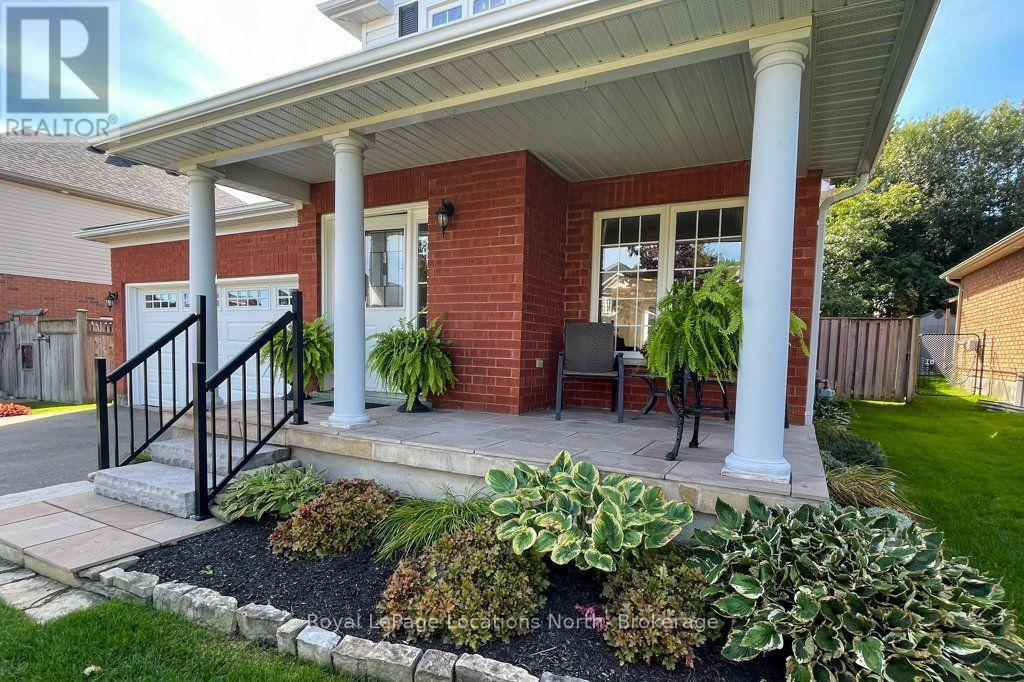 61 MARINA CRESCENT - 2
