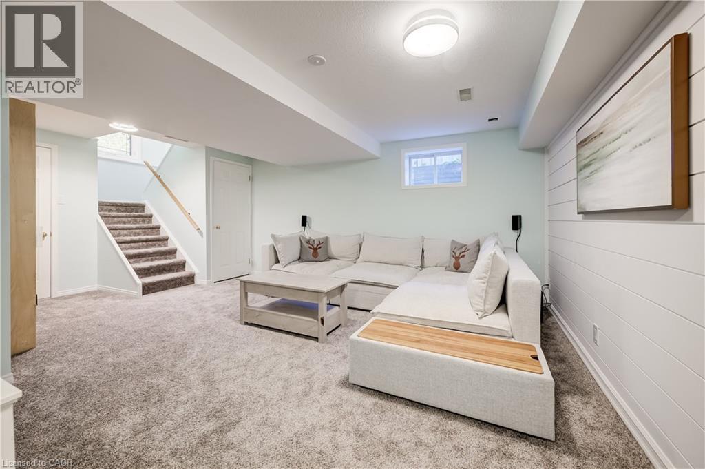 464 NORTHLAKE Drive - Image 32