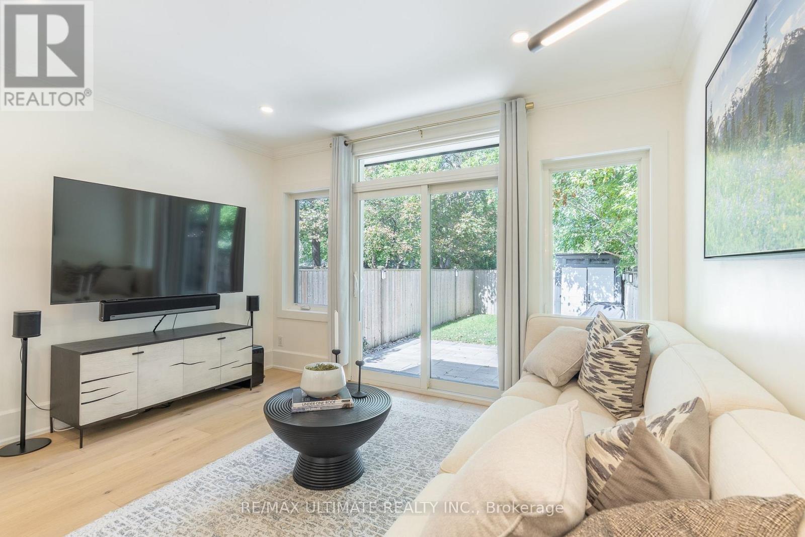 568 BALLIOL STREET - 25