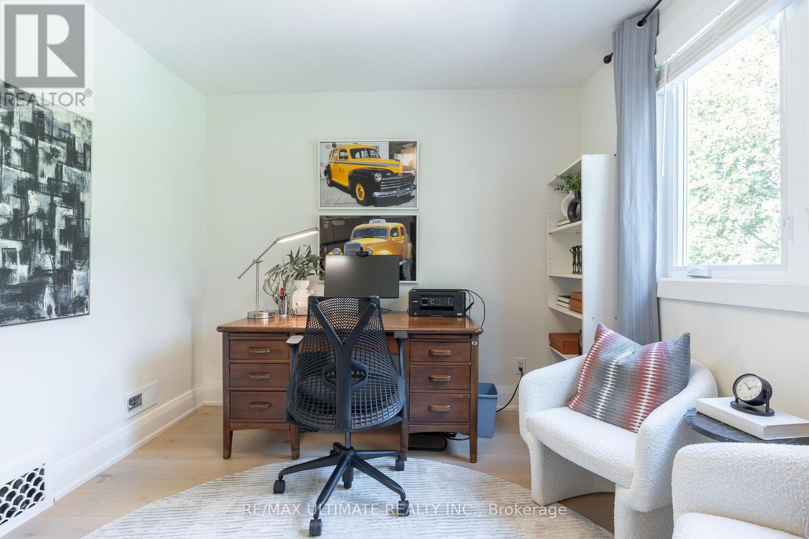568 BALLIOL STREET - 36
