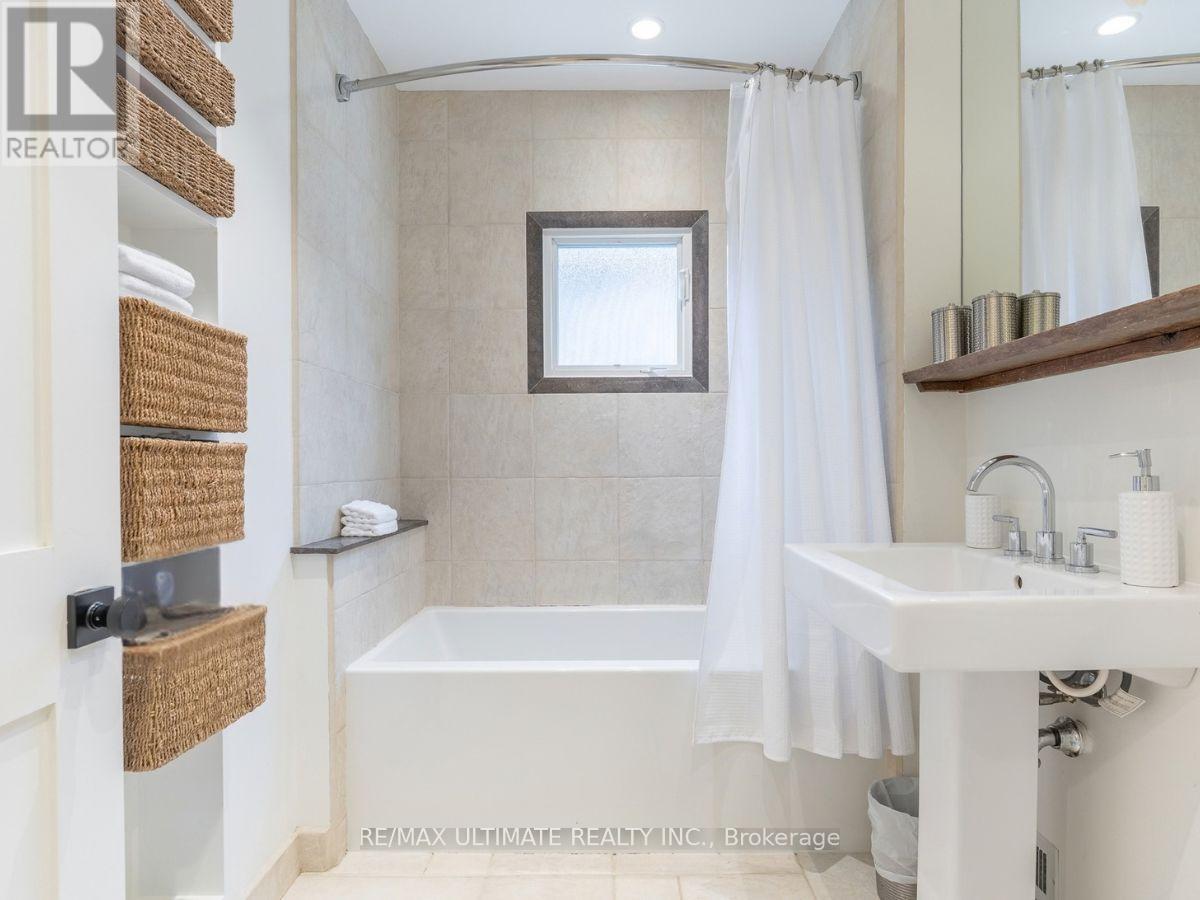 568 BALLIOL STREET - Image 39