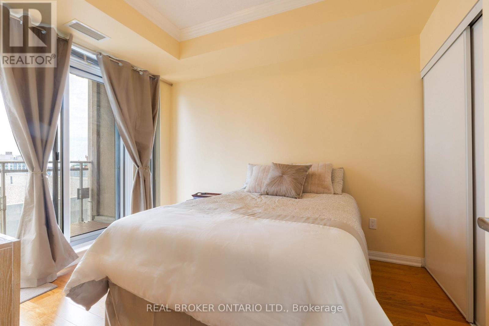 Photo of 1311 - 628 FLEET STREET