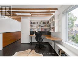 91 Maplewood Avenue, Toronto, ON M6C1J4 Photo 23