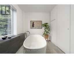 91 Maplewood Avenue, Toronto, ON M6C1J4 Photo 26