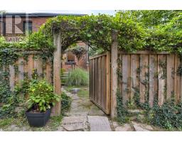 91 Maplewood Avenue, Toronto, ON M6C1J4 Photo 33