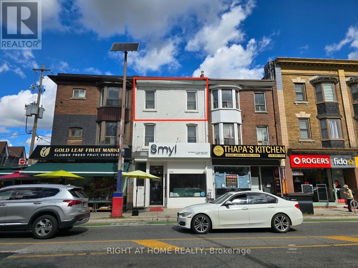 Photo of 608 Bloor Street