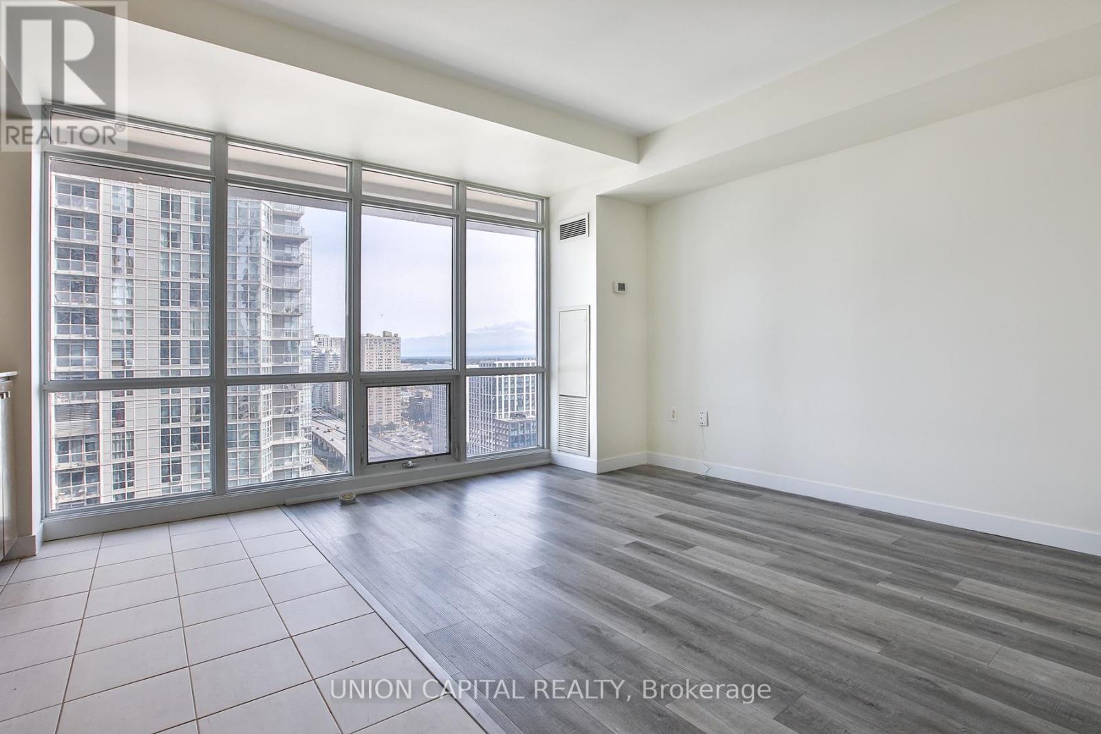 #2809 11 BRUNEL COURT - Image 19