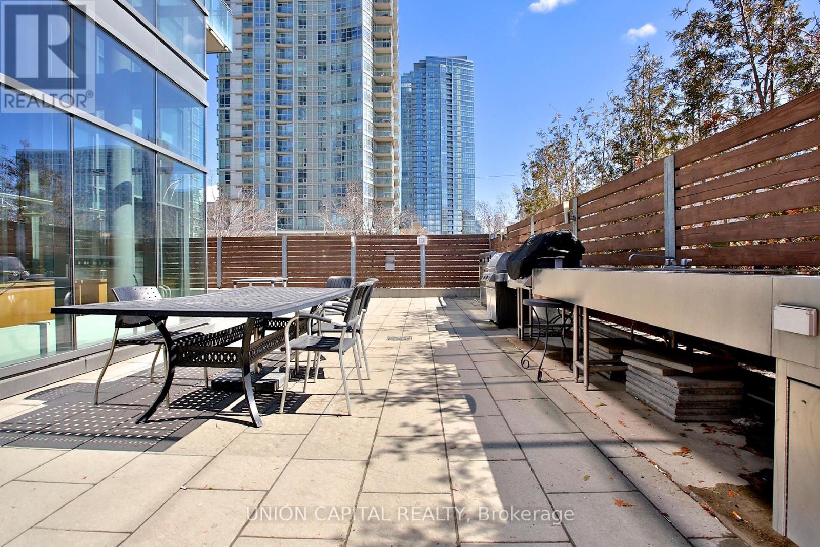 #2809 11 BRUNEL COURT - Image 25
