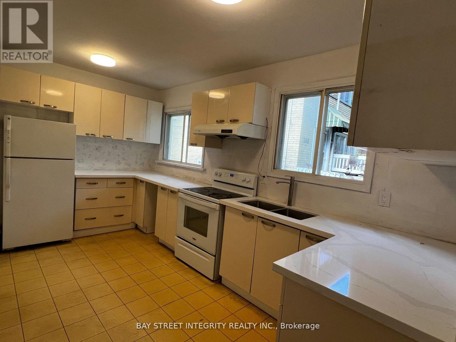 204 GREENFIELD AVENUE - 2