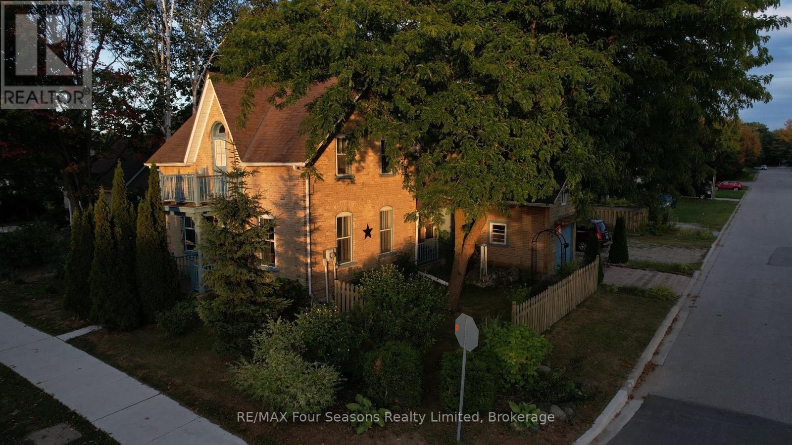 573 BRICKER STREET - 1