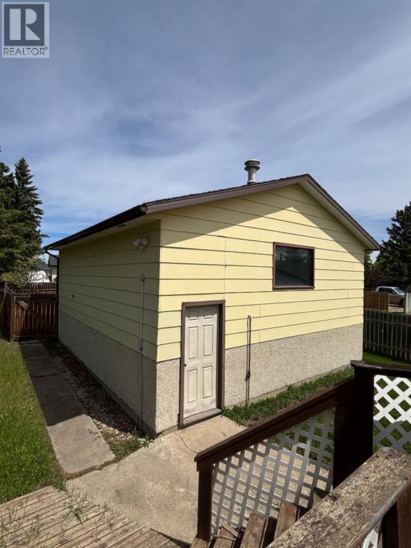 4716 55 Avenue - 24
