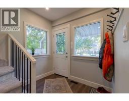 133 14 Street N - photo 2