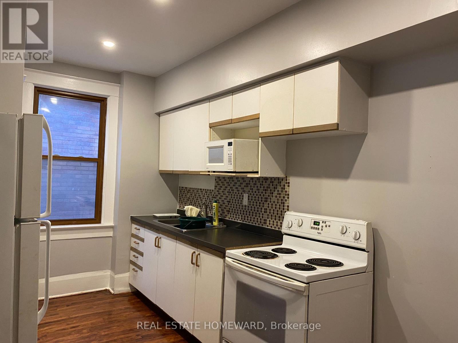 MAIN FLOOR - 15 SIMPSON AVENUE, Toronto (North Riverdale) — photo 14