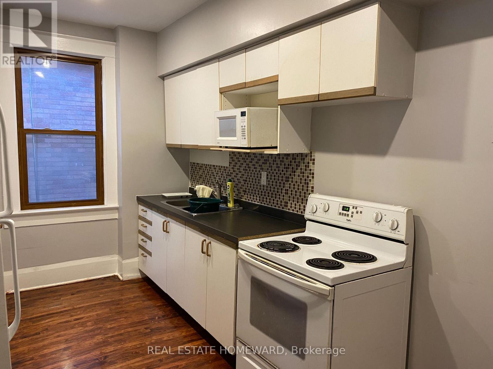 MAIN FLOOR - 15 SIMPSON AVENUE, Toronto (North Riverdale) — photo 16