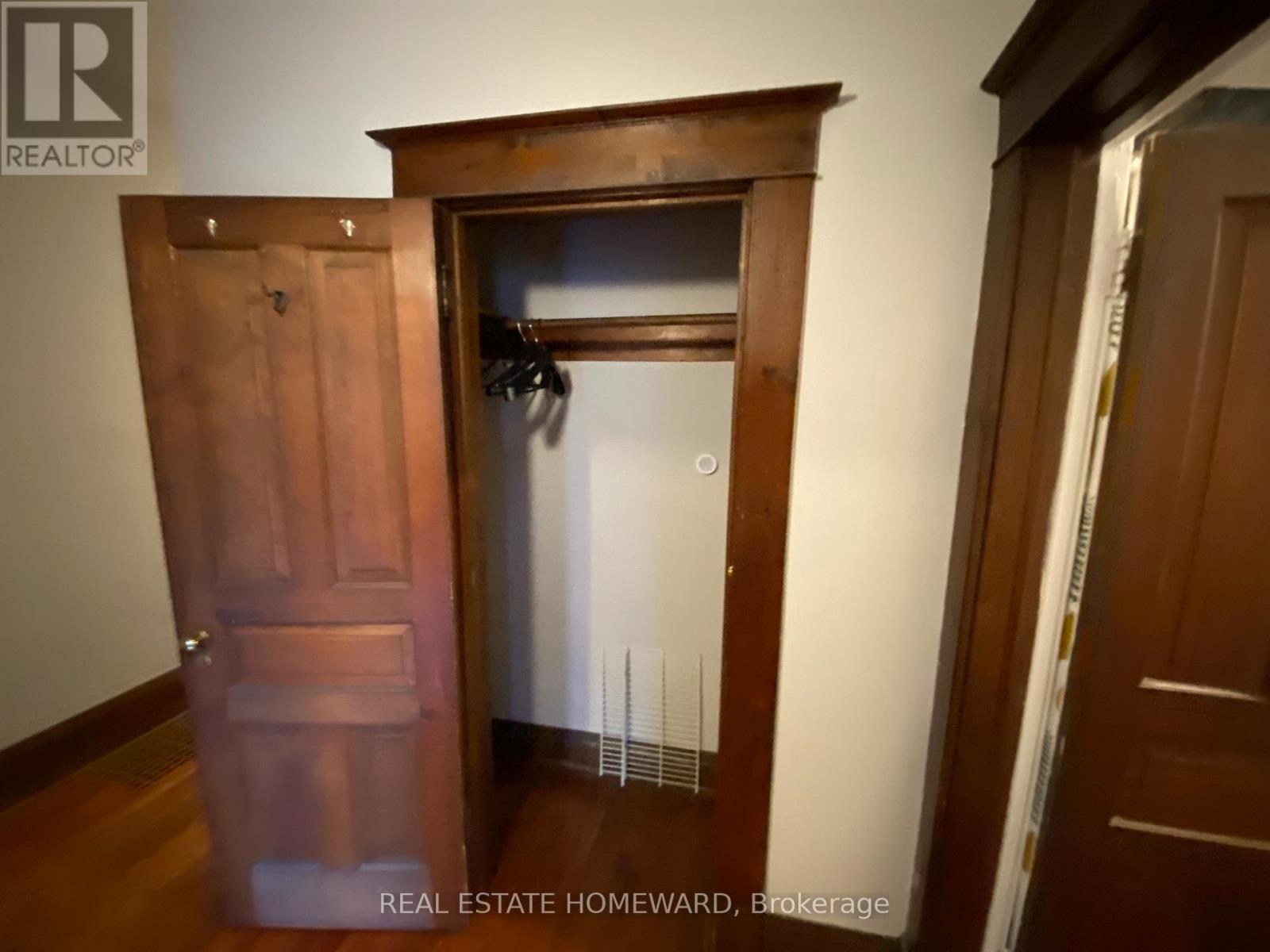 MAIN FLOOR - 15 SIMPSON AVENUE, Toronto (North Riverdale) — photo 9
