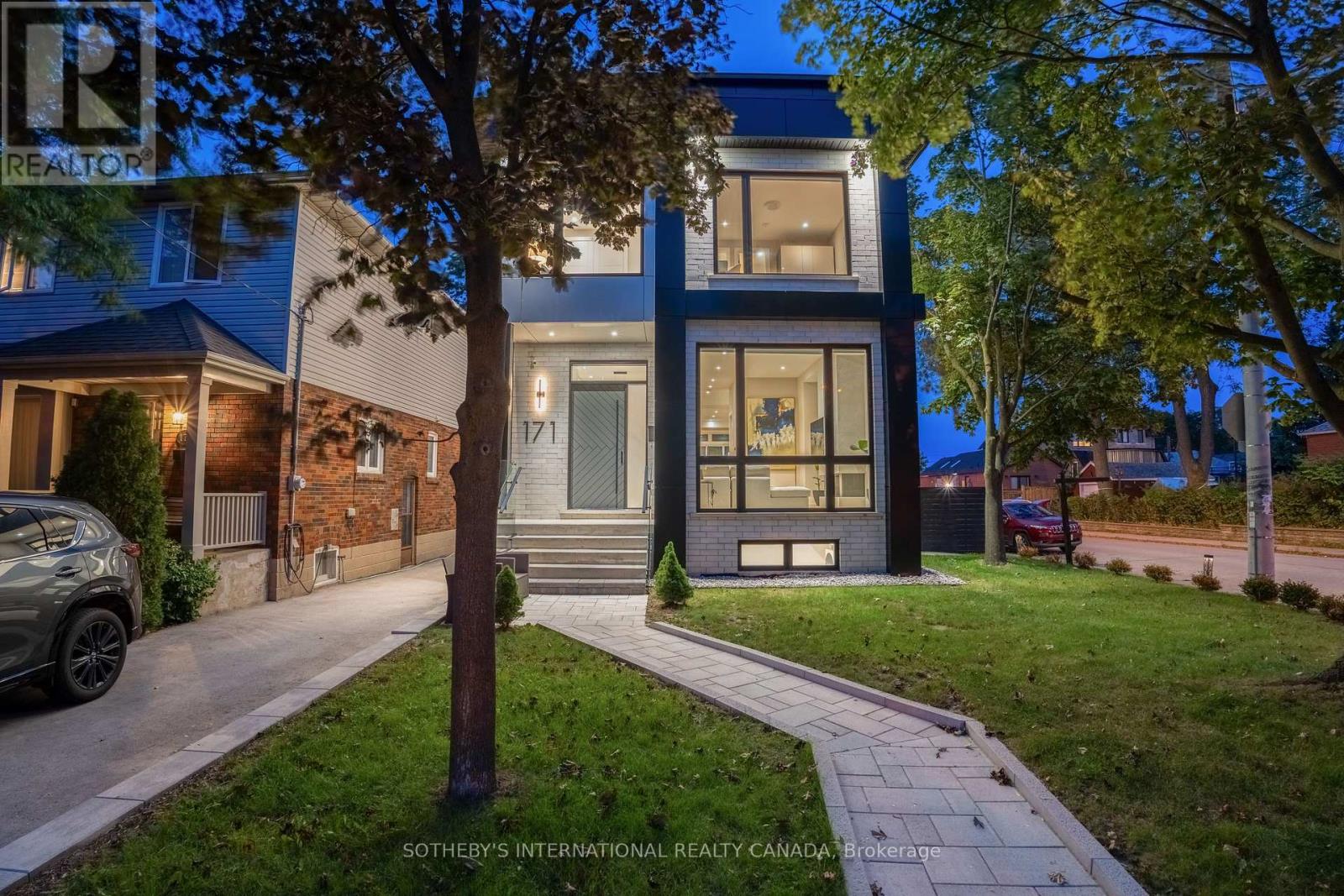 Photo of 171 Durant Avenue
