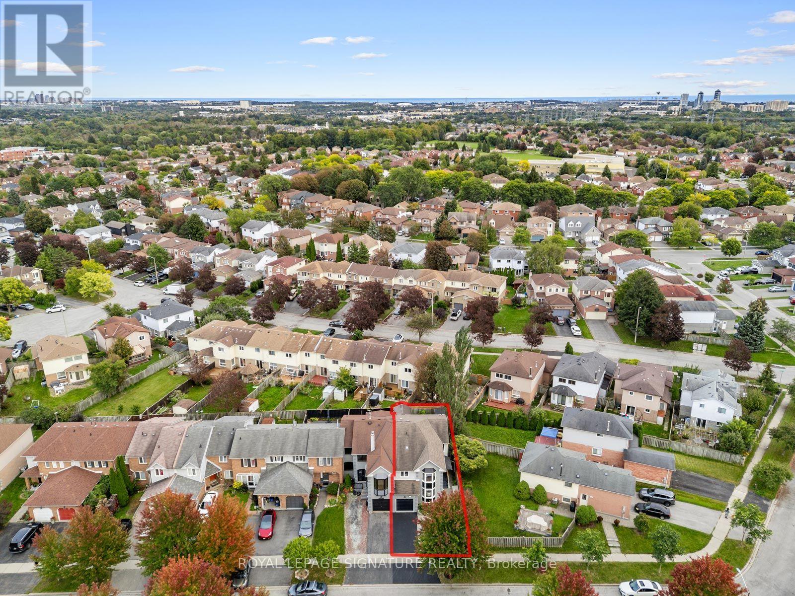 2053 BLUE RIDGE CRESCENT - 50