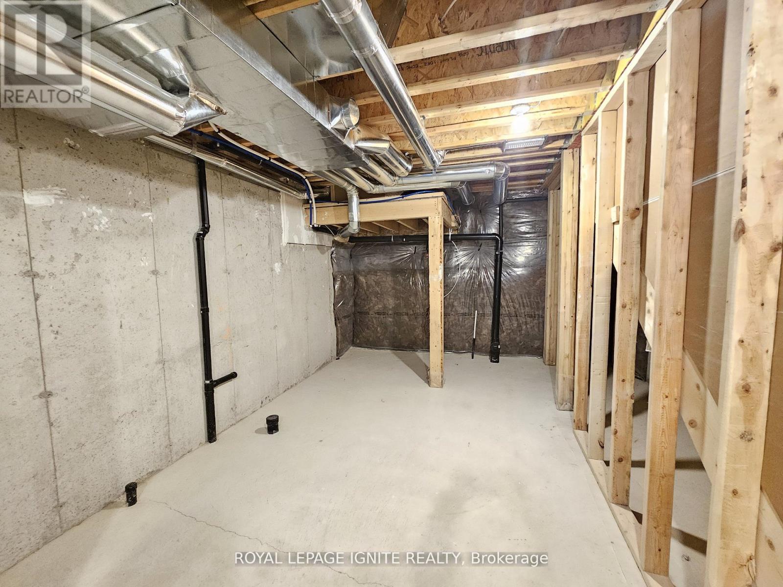 919 Crowsnest Hollow, Pickering, ON photo 17