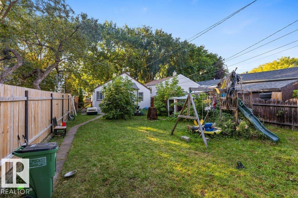 12029 62 ST NW - Image 24
