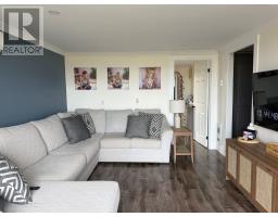 3 Banting Street thumbnail 10
