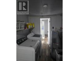 3 Banting Street thumbnail 15